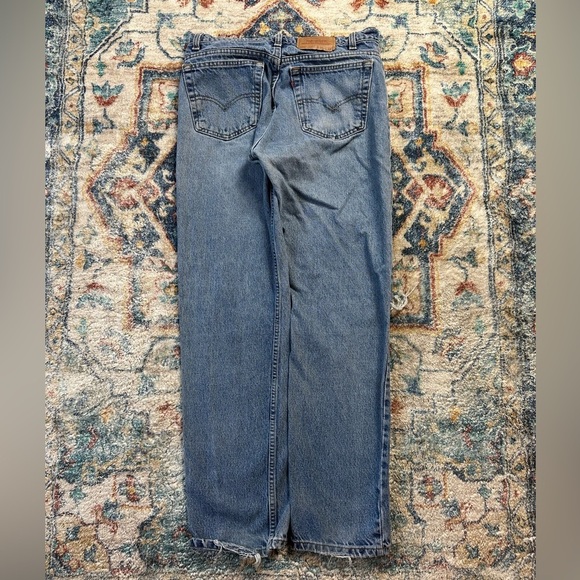 Vintage 90s Levi’s 505 Dostressed Lightwash Blue Jeans Size 33 - Picture 3 of 7